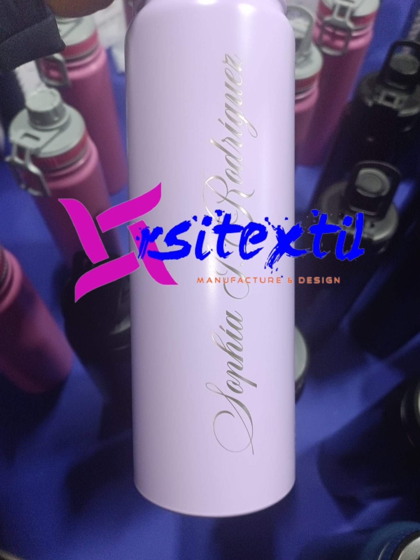 TERMO 800 ML CON GRABADO LÁSER. Orden mínima 12 unidades