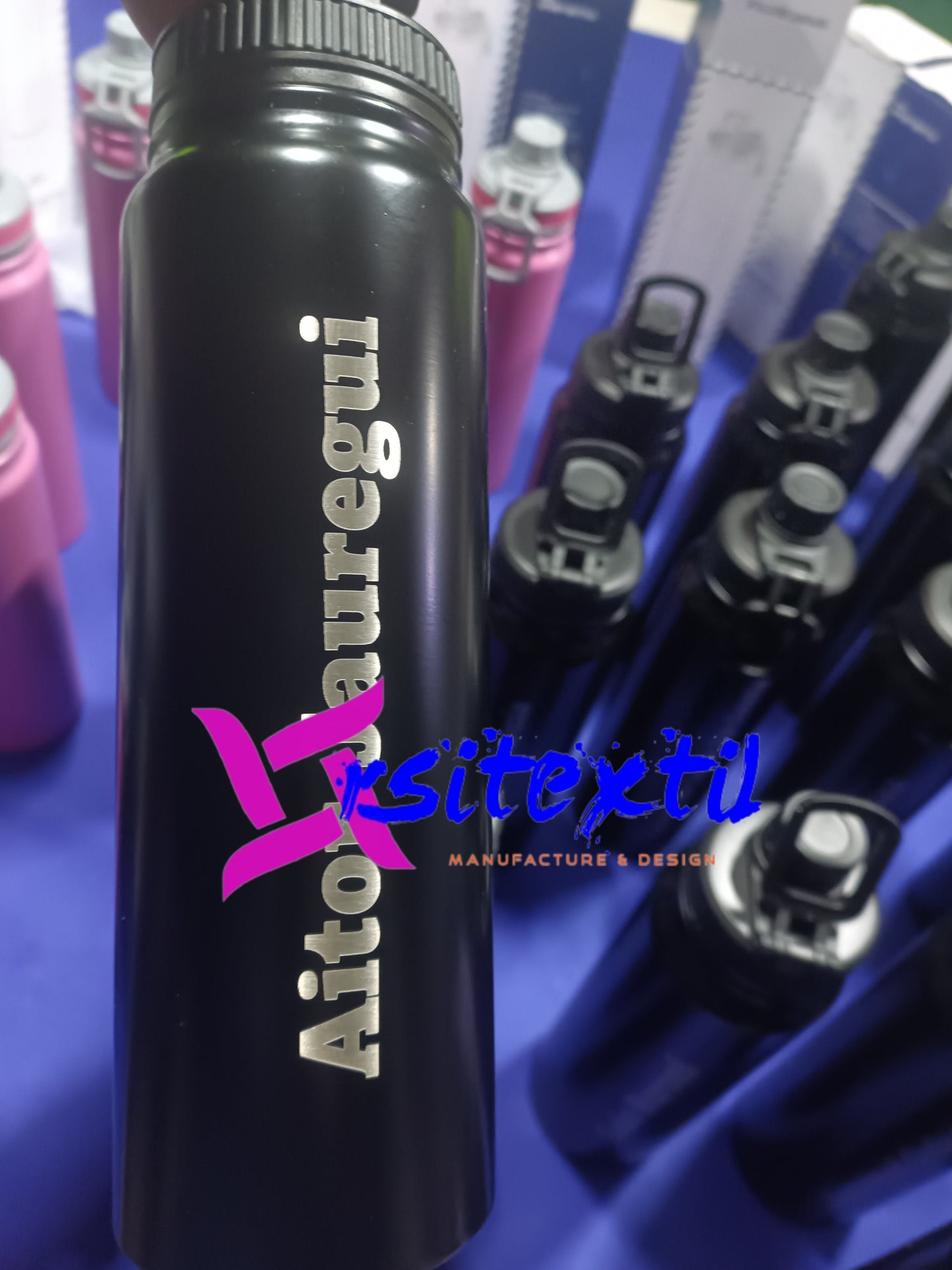 TERMO 800 ML CON GRABADO LÁSER. Orden mínima 12 unidades