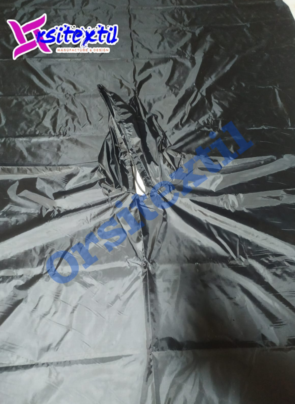 IMPERMEABLE TIPO PONCHO